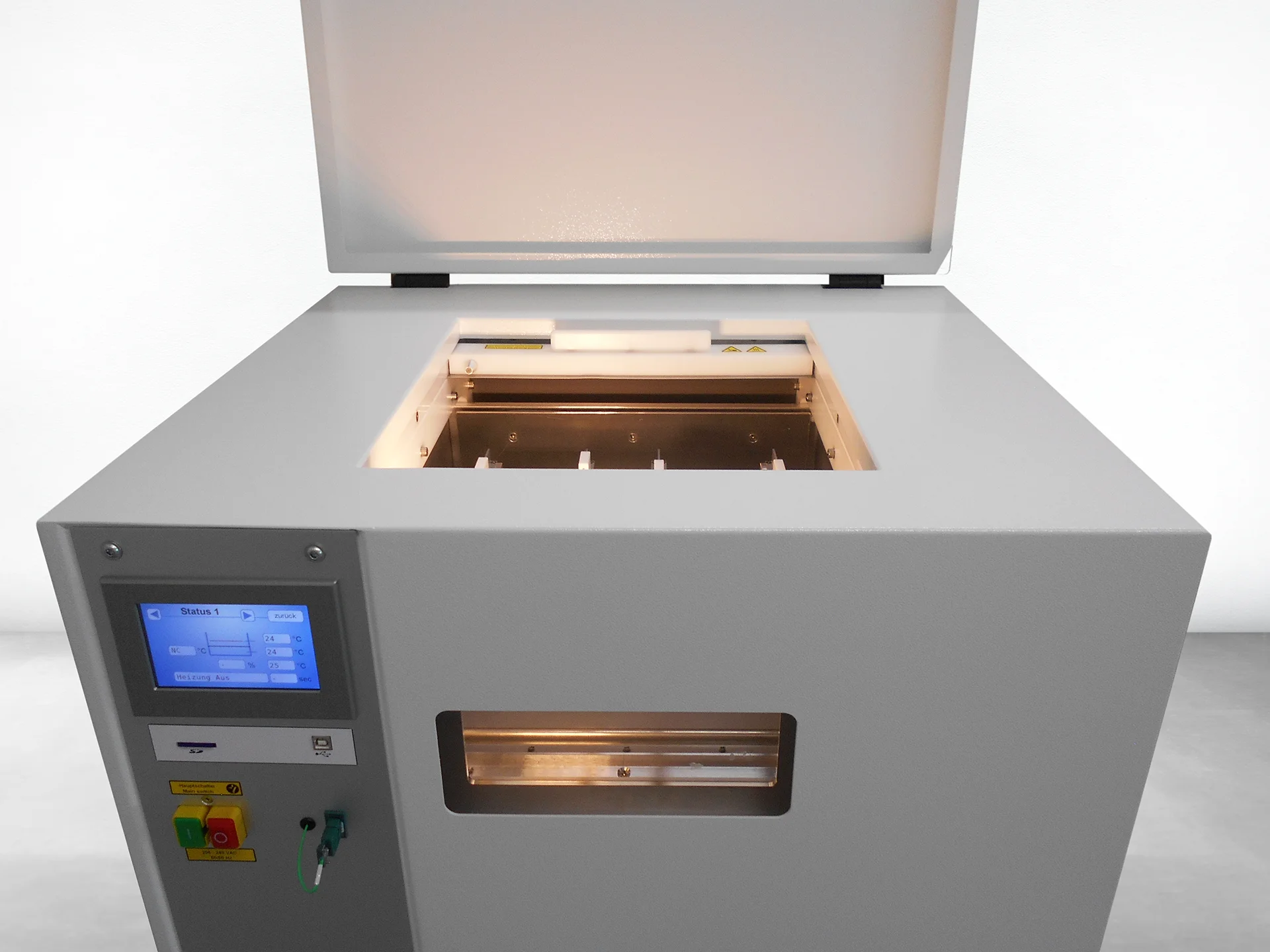 MiniLab front cut gate open